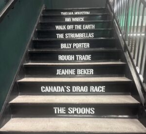 El Mocambo stairs, Spoons.